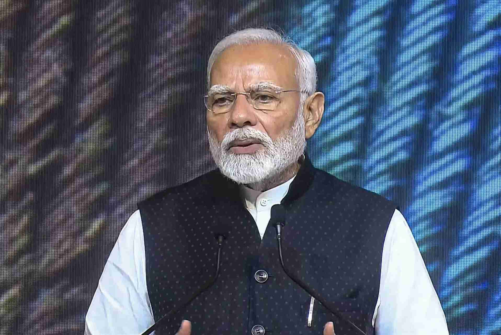 तमिलनाडु-बंगाल में वोटिंग, प्रधानमंत्री मोदी ने की मतदान करने की अपील